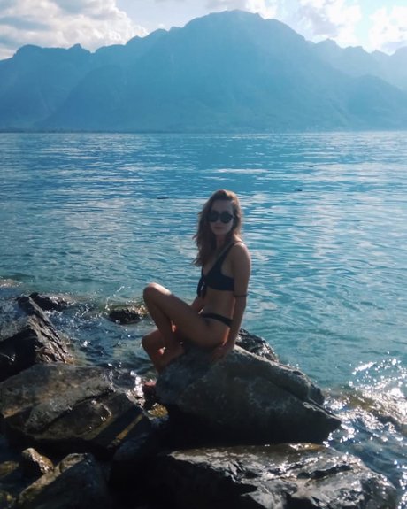 筋肉質な女性 オンリーファンズ 美しいポルノ 写真