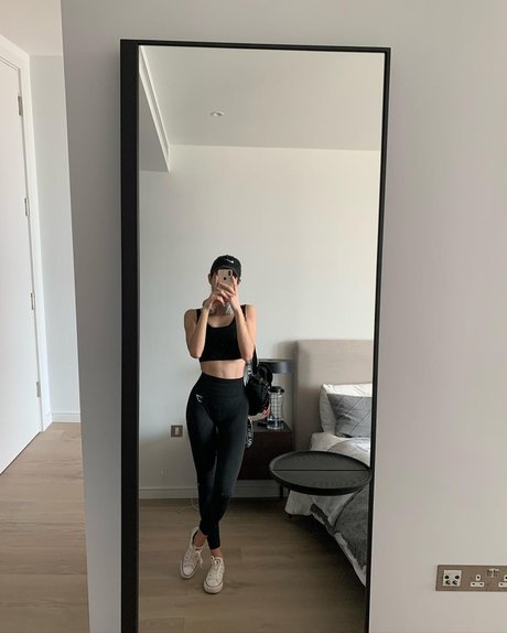 ポーグ POV オンリーファンズ セックス 画像