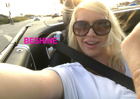 beshinedotcom エロティックなモデル 画像