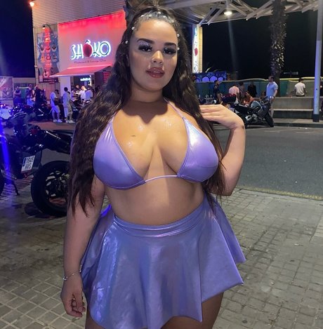 Curvyexoticaa 完璧なモデル 写真