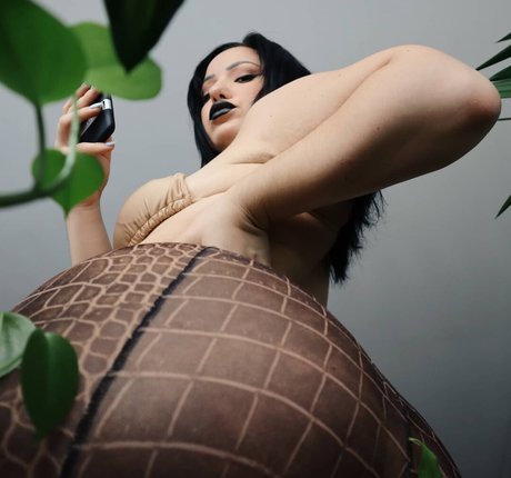 Anjadee エロティックなスター 写真