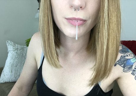 menarepotatoes ポルノスター HD 画像