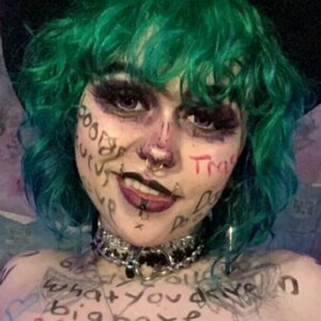 ダディVIPオンリーファンズ セクシーヌード 画像
