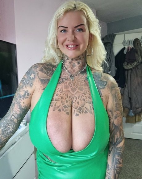 Katherine Masterman 完璧なポルノスター 画像