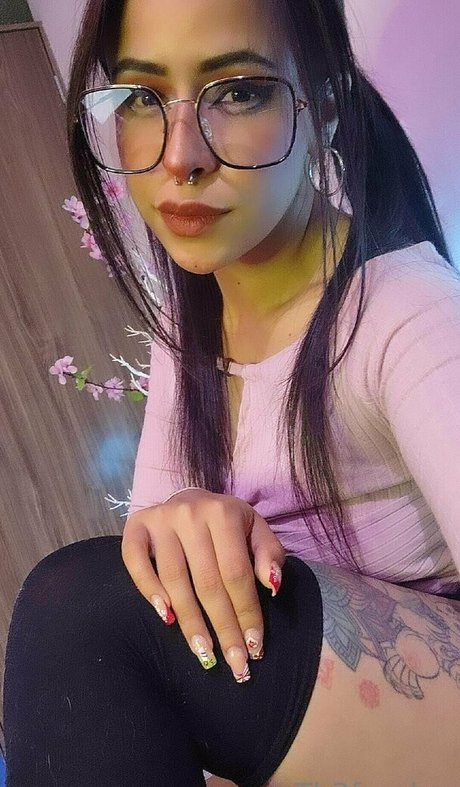th3fox lau ポルノスター 美しい 画像