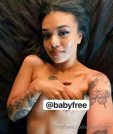 giasnudes ホットモデル 画像