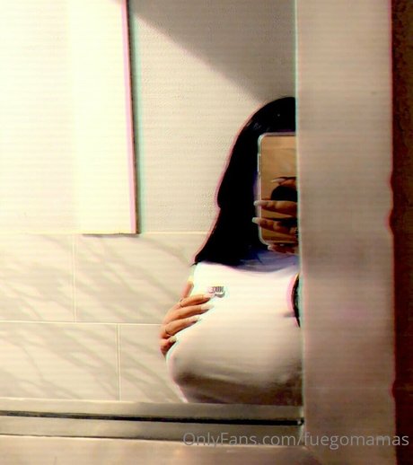 fuegomamas 美しいポルノスター 画像