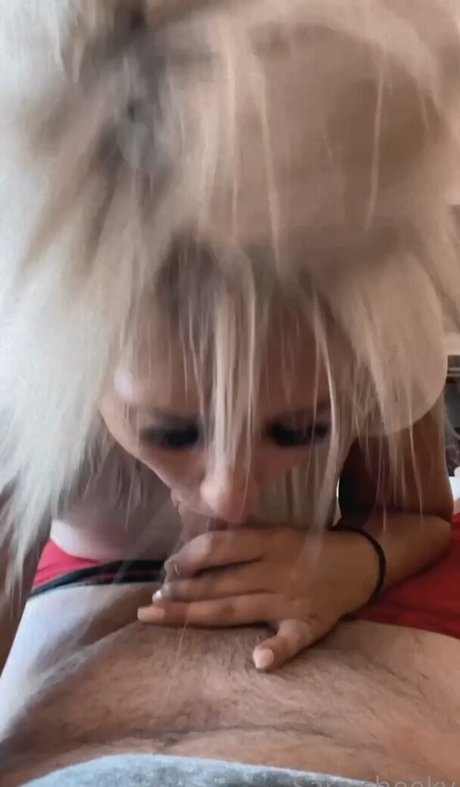 Sara Cheeky ホットなポルノスター 画像