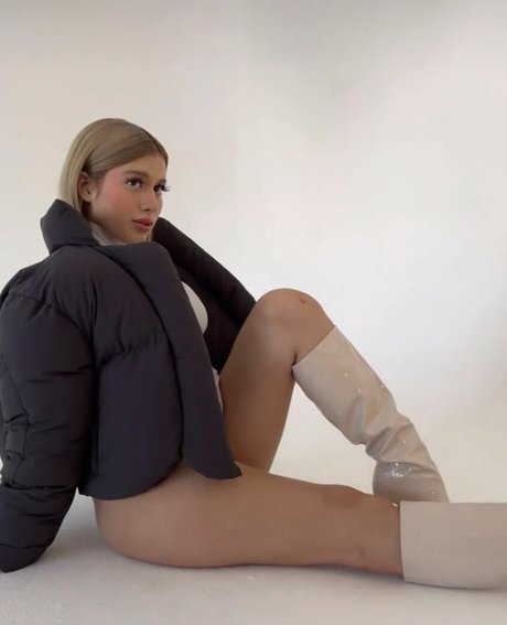 Laurimfgarciaa 独占モデル 写真