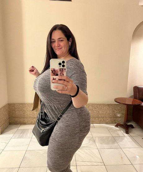 Patricia Curvy XXL ポルノスター セックス 写真