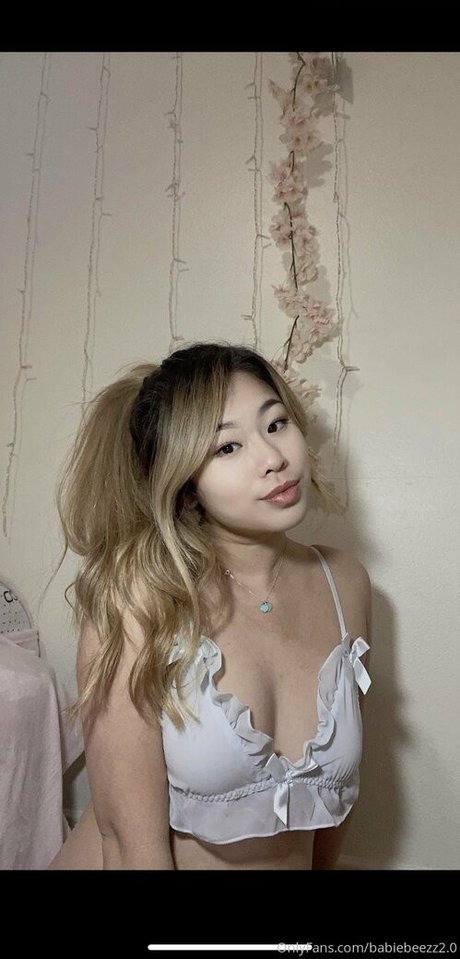 babiebeezz2 0 セックスモデル 写真