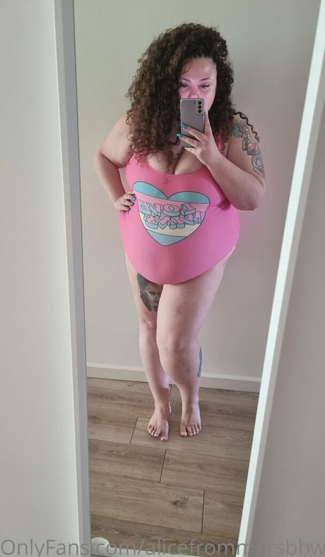 alicefrommarsbbw ヌードスター 写真