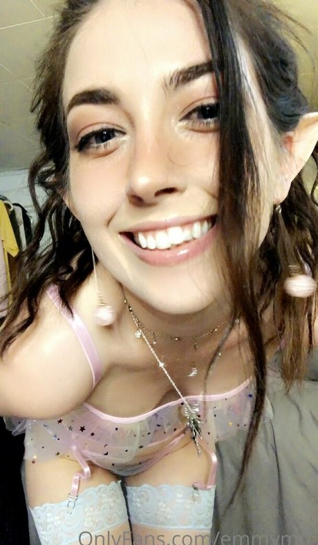 emmymfc ポルノ女優 画像
