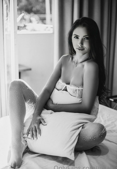 juliaby トップポルノスター 写真