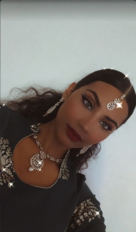 Priya Singh セックススター 写真