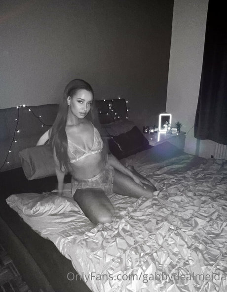 gabbydealmeida トップ女優 写真