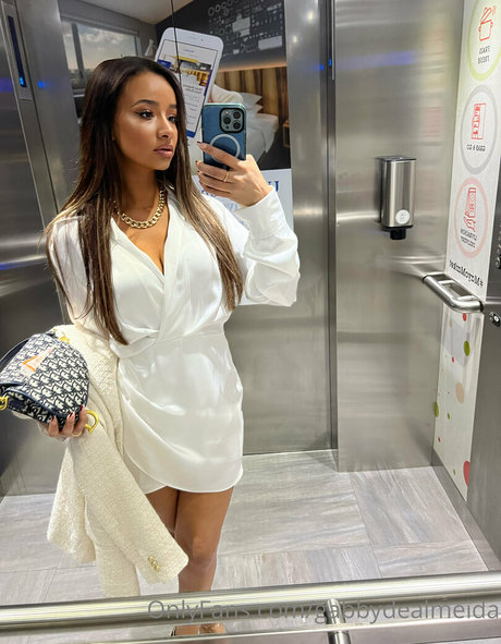 gabbydealmeida 独占ポルノスター ギャラリー