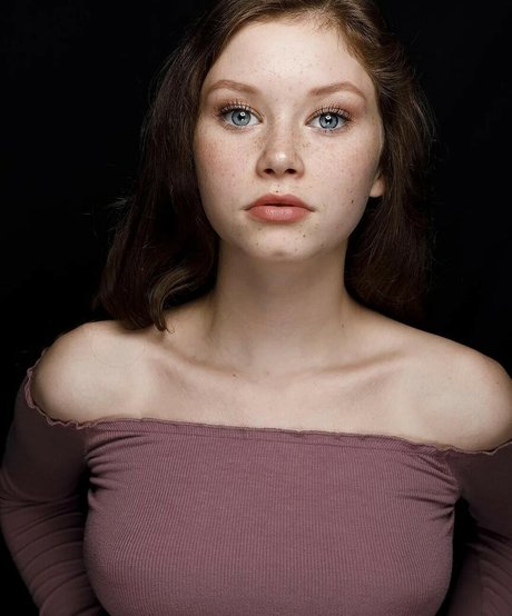 Lily Ana Alexander 限定スター 画像
