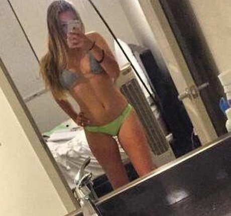 Kimi McFarland トップスター 写真