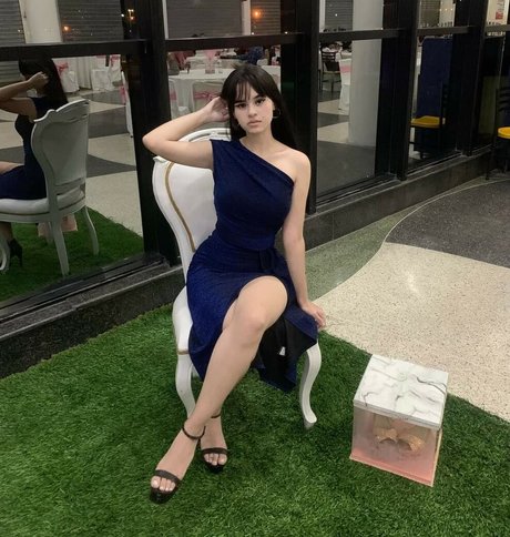 Moodyylorac ポルノスター 写真