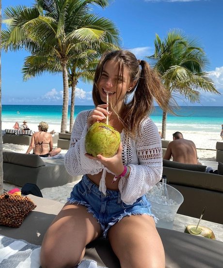 Thaisa Leal セックススター ギャラリー