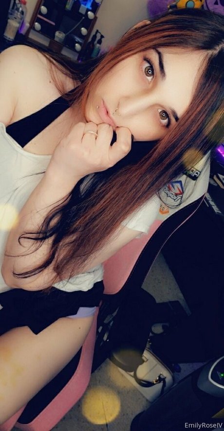 emilyroseiv エロティックなスター 写真