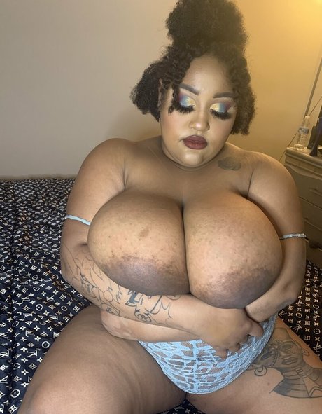 supersaiyanboobs ホットなモデル 写真