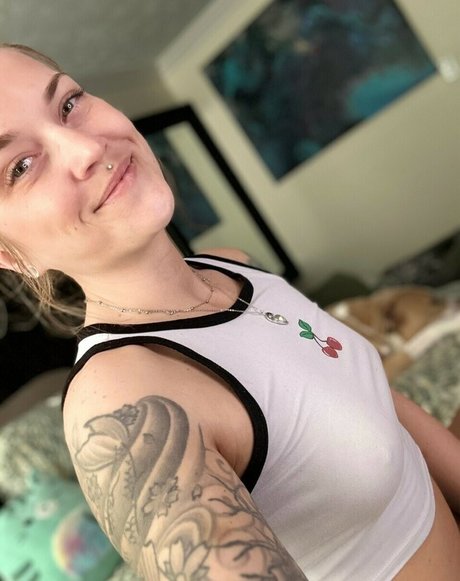Mollie Rose 素敵なモデル 写真