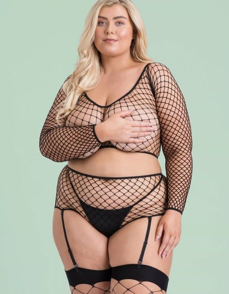 Izzy Nicholls アダルトスター 写真