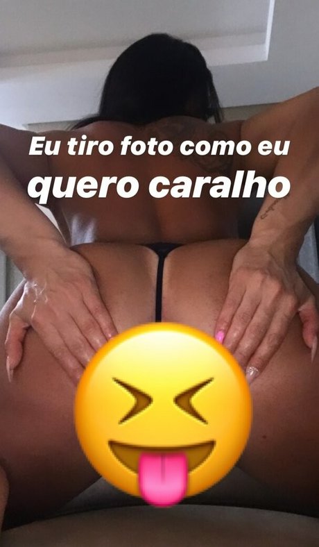 Valeria Pacheco 裸のスター 写真