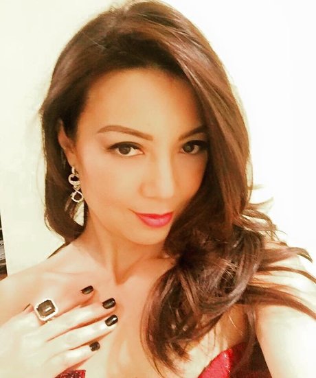 Ming Na Wen ポルノスター セクシー 画像