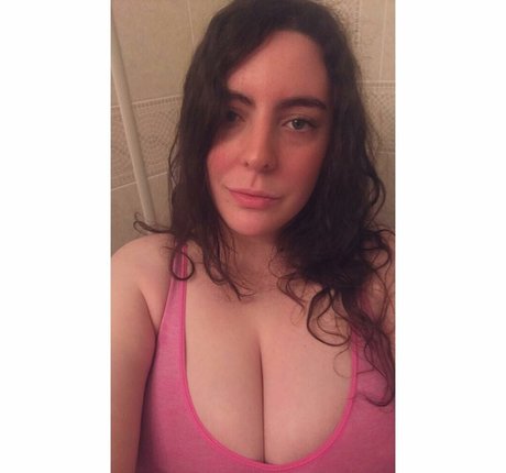 Kara Greene アートスター 写真