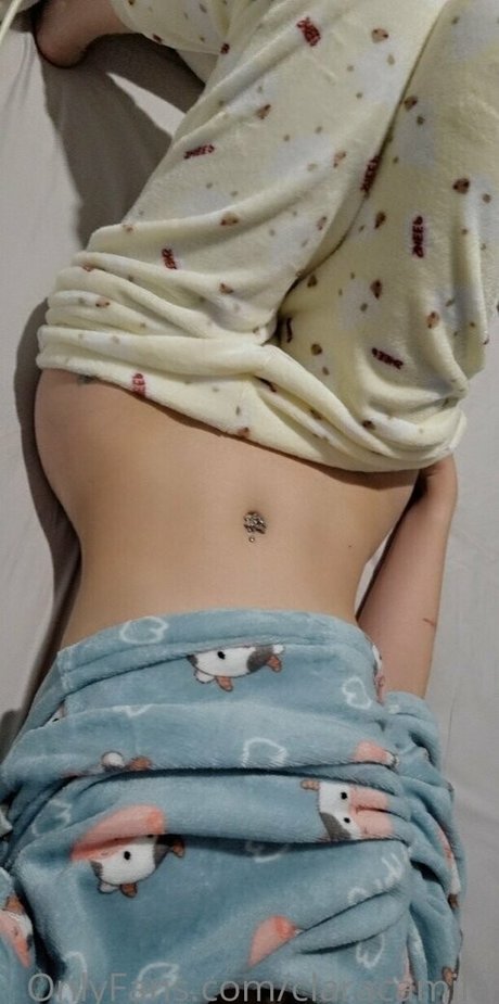 claracamila エロティックなモデル 写真