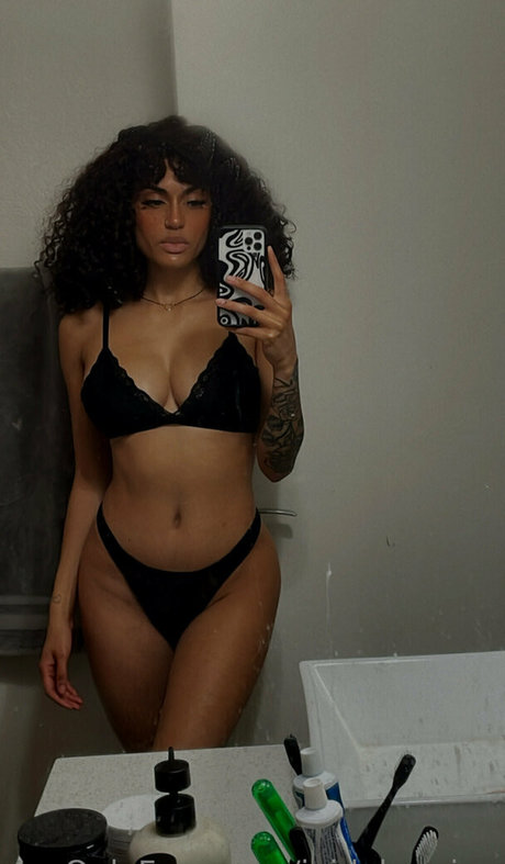 jaidah quinn 独占モデル 写真