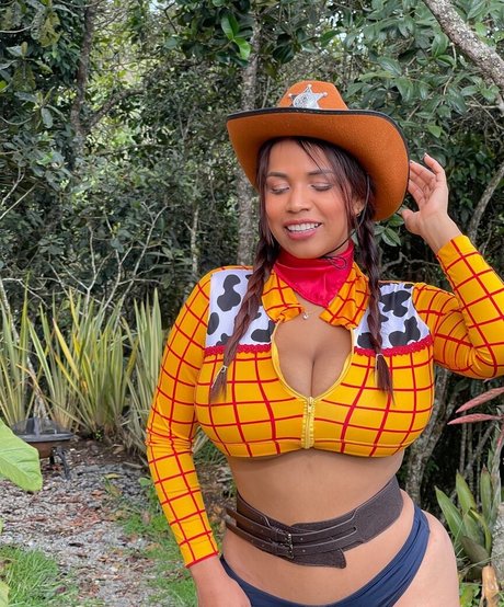 Isa Gomez ポルノスター 美しい 写真