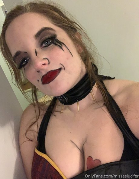 lucigonewild ホットなポルノスター 写真