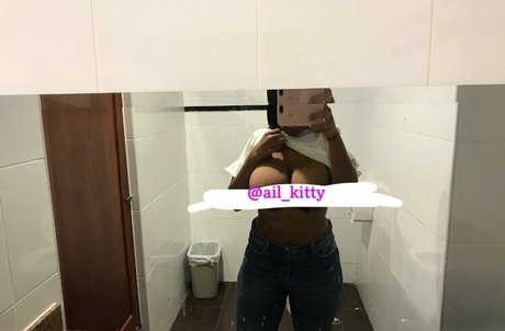 ailkittyfree ポルノスター 美しい 写真