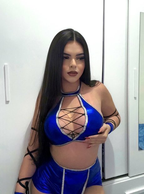 Christina Cleon top profile image