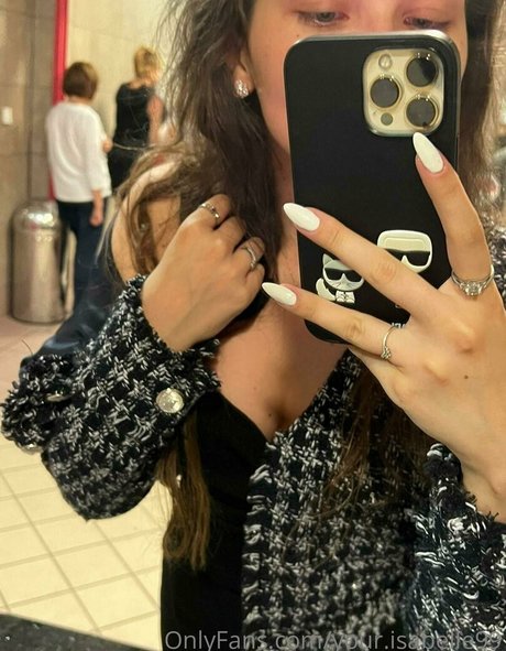 your isabelle99 スター ヌード 写真