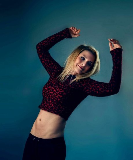 Jeanette Biedermann ホットスター 画像