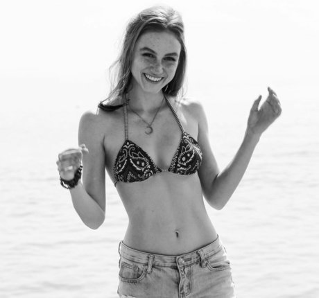 Madison Lintz ヌードスター ギャラリー