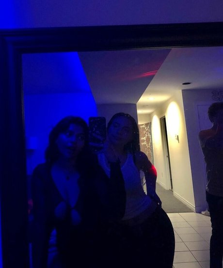 Nada C トップポルノスター 写真