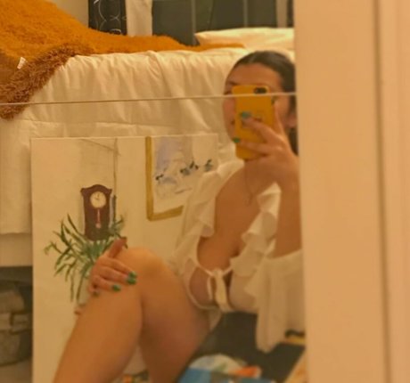 Nada C ポルノスター ヌード 写真