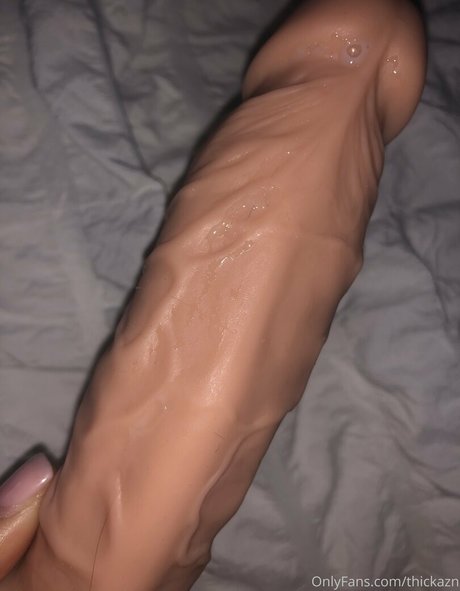ThickAzn 無料のポルノスター 写真