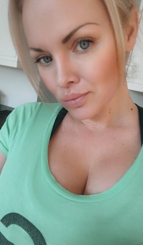 frankiebabexxx 素敵なポルノスター アーカイブ