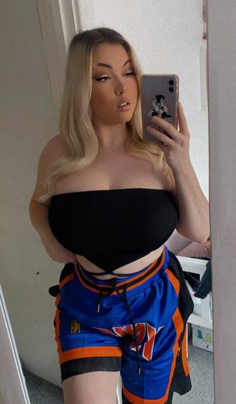 Kendall Rowan セクシーなポルノスター ギャラリー
