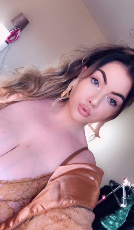 Kendall Rowan スター 裸 画像