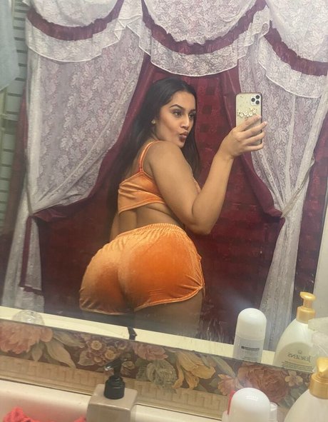 Sofia Rai セクシーなポルノスター 写真