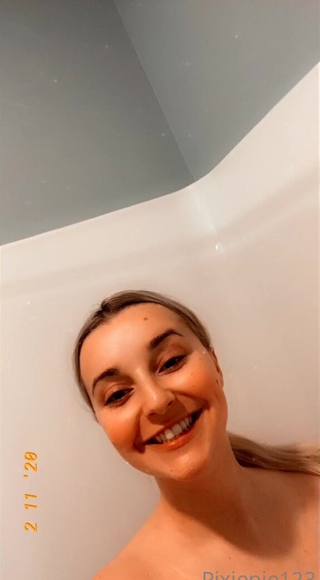 Pixiepie123 トップモデル 写真