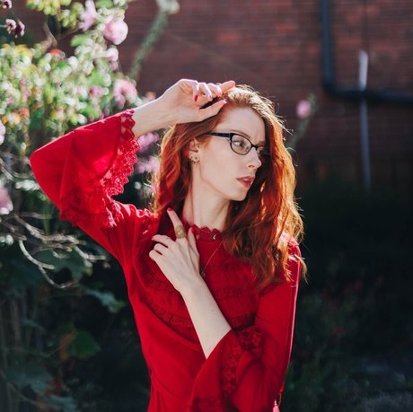 Miss Chloe ASMR 完璧なモデル 写真